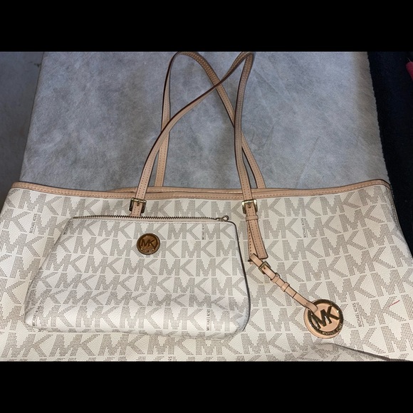 *Bundle* Michael Kors Jet Set Logo Medium Travel Tote & Fulton Travel Pouch - Picture 1 of 15